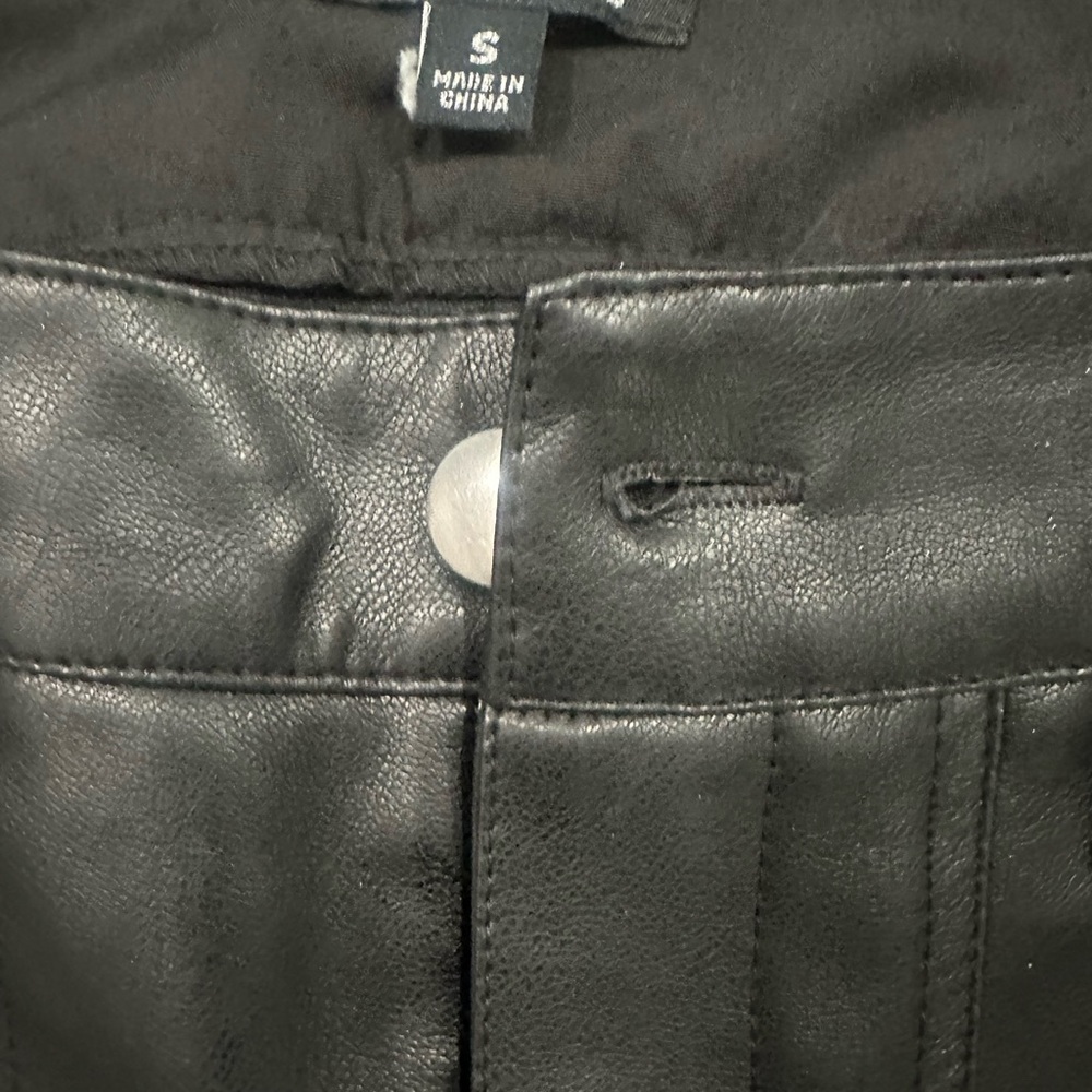Aurora cargo jeans vegan leather size S - Picture 3 of 3